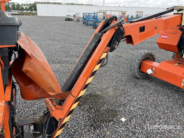 2015 JLG 340AJ 4WD Diesel Articulating Boom Lift - Articulated boom: picture 5 2015 JLG 340AJ 4WD Diesel Articulating Boom Lift - Articulated boom: picture 5