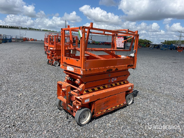 2018 Skyjack SJIII-3219 Electric (Inoperable) Scissor Lift - Scissor lift: picture 4 2018 Skyjack SJIII-3219 Electric (Inoperable) Scissor Lift - Scissor lift: picture 4
