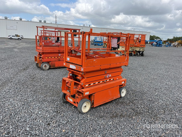 2018 Skyjack SJIII-3219 (Inoperable) Scissor Lift - Scissor lift: picture 4 2018 Skyjack SJIII-3219 (Inoperable) Scissor Lift - Scissor lift: picture 4