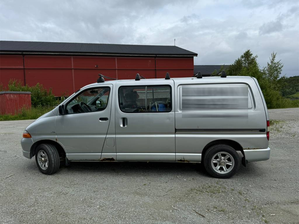 Toyota Hiace 4x4 - Panel van: picture 2 Toyota Hiace 4x4 - Panel van: picture 2