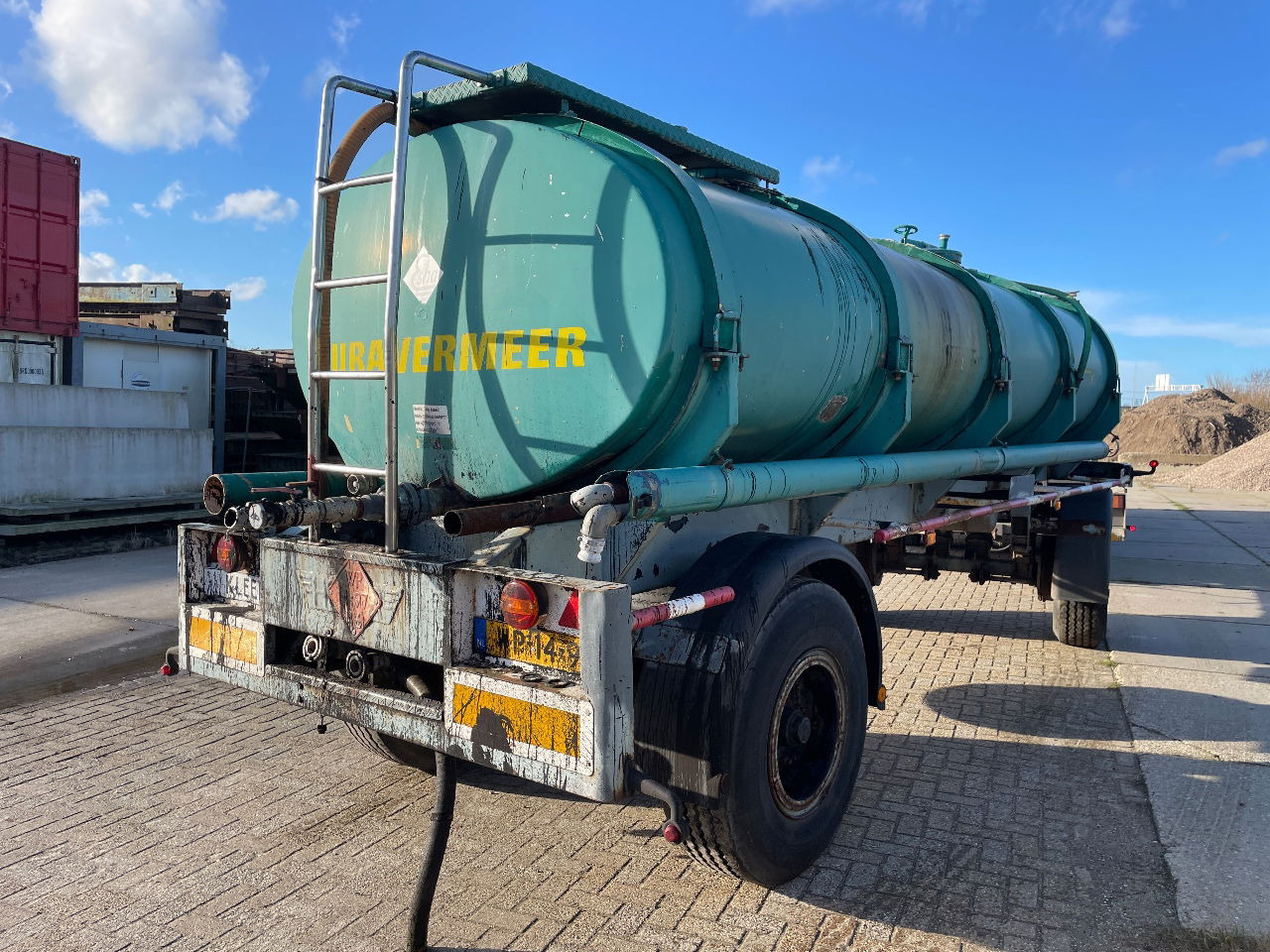 Burg Bitumen tank inox 14.000L - Tank trailer: picture 3 Burg Bitumen tank inox 14.000L - Tank trailer: picture 3