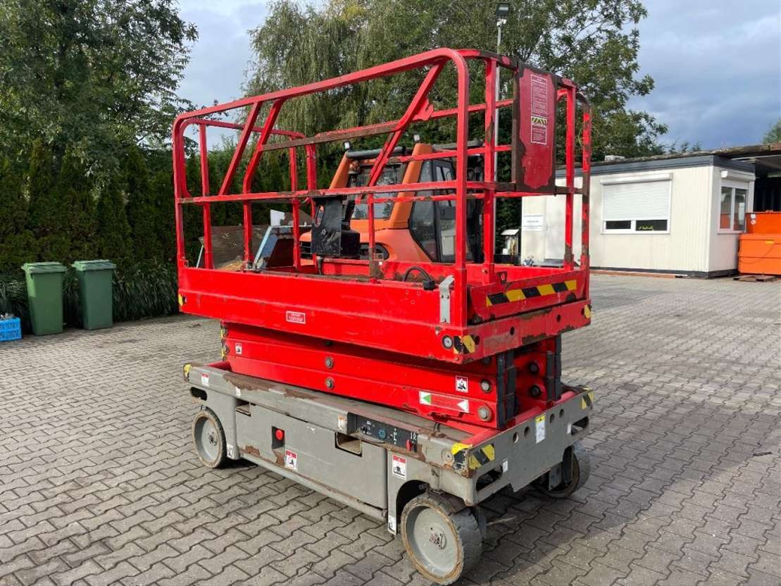 Haulotte Compact 10 - Scissor lift: picture 2 Haulotte Compact 10 - Scissor lift: picture 2