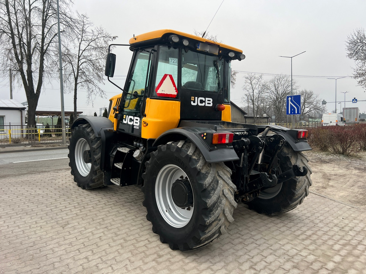 JCB Fastrac 3230 Xtra - Farm tractor: picture 3 JCB Fastrac 3230 Xtra - Farm tractor: picture 3
