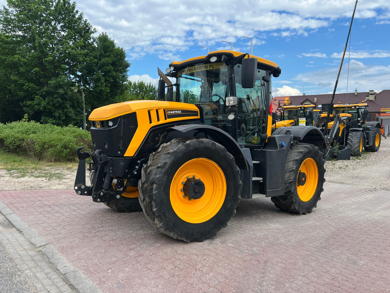 JCB Fastrac 4220 - Farm tractor: picture 1 JCB Fastrac 4220 - Farm tractor: picture 1