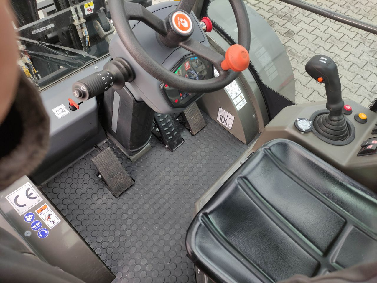 Rough terrain forklift Ausa C 351 H X4: picture 7