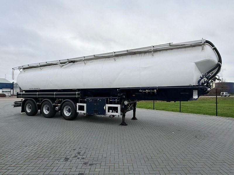 Feldbinder EUT 59.3 59.3 KUUB, 4 VAKKEN, DRIE KEER TIEN TONS ASSEN, STUURAS. - Tank semi-trailer: picture 3 Feldbinder EUT 59.3 59.3 KUUB, 4 VAKKEN, DRIE KEER TIEN TONS ASSEN, STUURAS. - Tank semi-trailer: picture 3