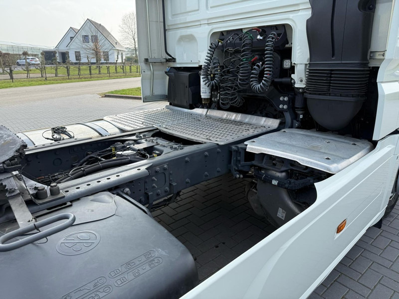 Tractor unit DAF XF 450 STAND KLIMA, FULL SPOILER, 2X BED, NL TRUCK.: picture 17