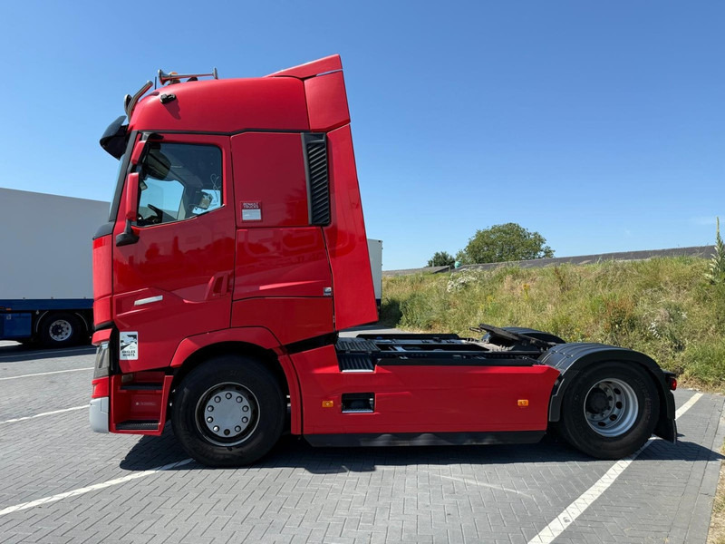Tractor unit Renault T520 HIGH PARK COOL, FULL SPOILER, STEEL/AIR, 2 TANKS, 2 BEDS, FRIGO: picture 9