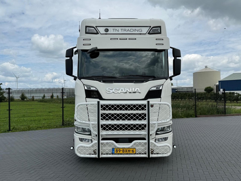 Scania R500 VOLLUCHT, LEREN STOELEN, RETARDER, GOEDE STAAT. - Tractor unit: picture 2 Scania R500 VOLLUCHT, LEREN STOELEN, RETARDER, GOEDE STAAT. - Tractor unit: picture 2