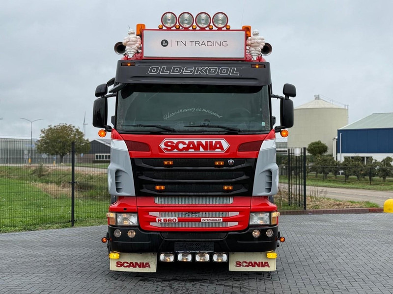 Scania R560 V8 SHOW, TOP, LEREN STOELEN, RETARDER, HANDGESCHAKELD. - Tractor unit: picture 2 Scania R560 V8 SHOW, TOP, LEREN STOELEN, RETARDER, HANDGESCHAKELD. - Tractor unit: picture 2