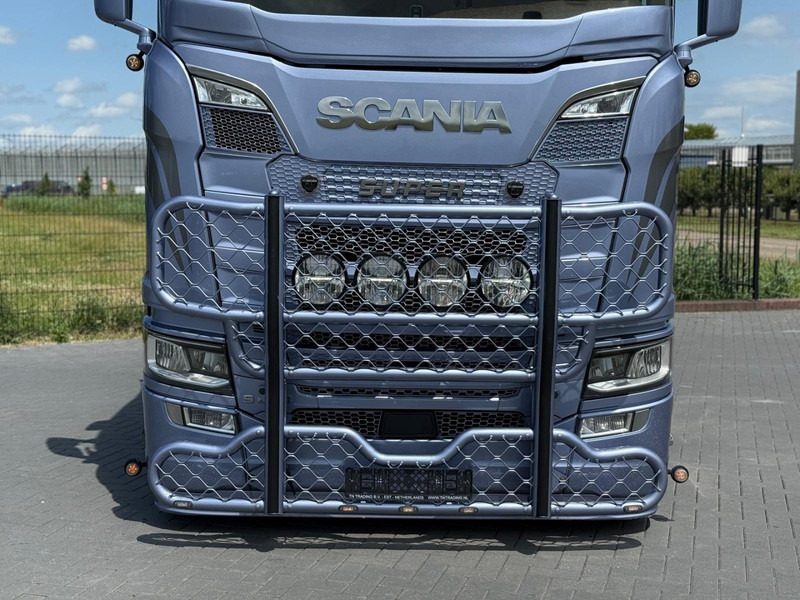 Scania S650 V8 NGS SHOWTRUCK, GESTUURD, VOLLUCHT, TOPSTAAT, ALCOA'S. - Tractor unit: picture 3 Scania S650 V8 NGS SHOWTRUCK, GESTUURD, VOLLUCHT, TOPSTAAT, ALCOA'S. - Tractor unit: picture 3