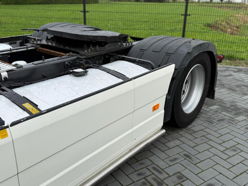 Volvo FH 13.460XL Turbocompound, leer, vollucht, 2 tanks, dubbel glas, vol spoiler. on lease Volvo FH 13.460XL Turbocompound, leer, vollucht, 2 tanks, dubbel glas, vol spoiler.: picture 13 Volvo FH 13.460XL Turbocompound, leer, vollucht, 2 tanks, dubbel glas, vol spoiler. on lease Volvo FH 13.460XL Turbocompound, leer, vollucht, 2 tanks, dubbel glas, vol spoiler.: picture 13