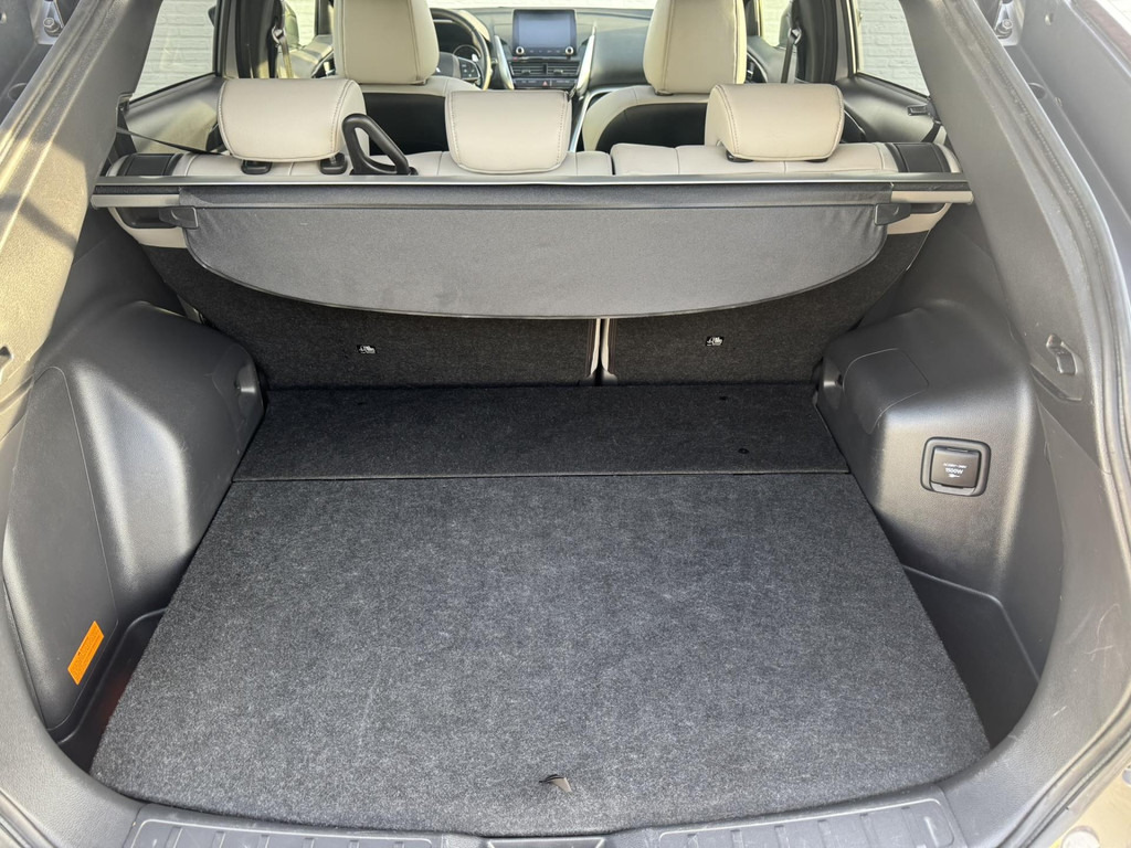 SUV Mitsubishi Eclipse Cross-2.4 PHEV Business Executive Adaptive cruise Climate control Stuur- Stoelverwarming v/a Apple / Android: picture 12