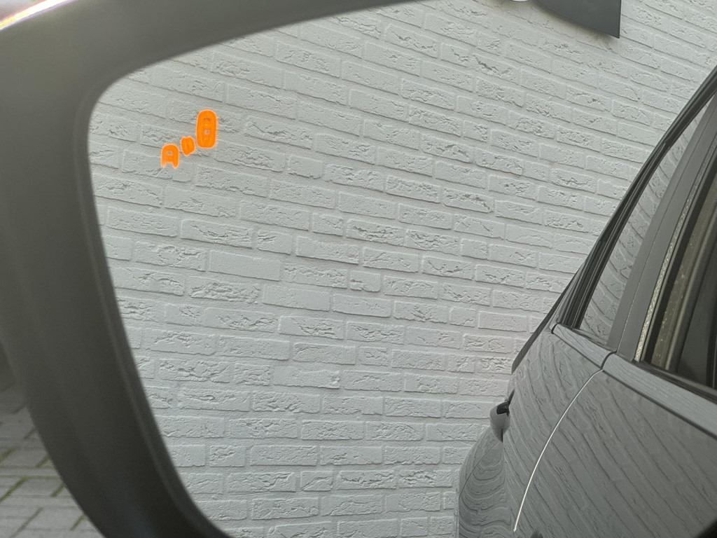 SUV Mitsubishi Eclipse Cross-2.4 PHEV Business Executive Adaptive cruise Climate control Stuur- Stoelverwarming v/a Apple / Android: picture 18