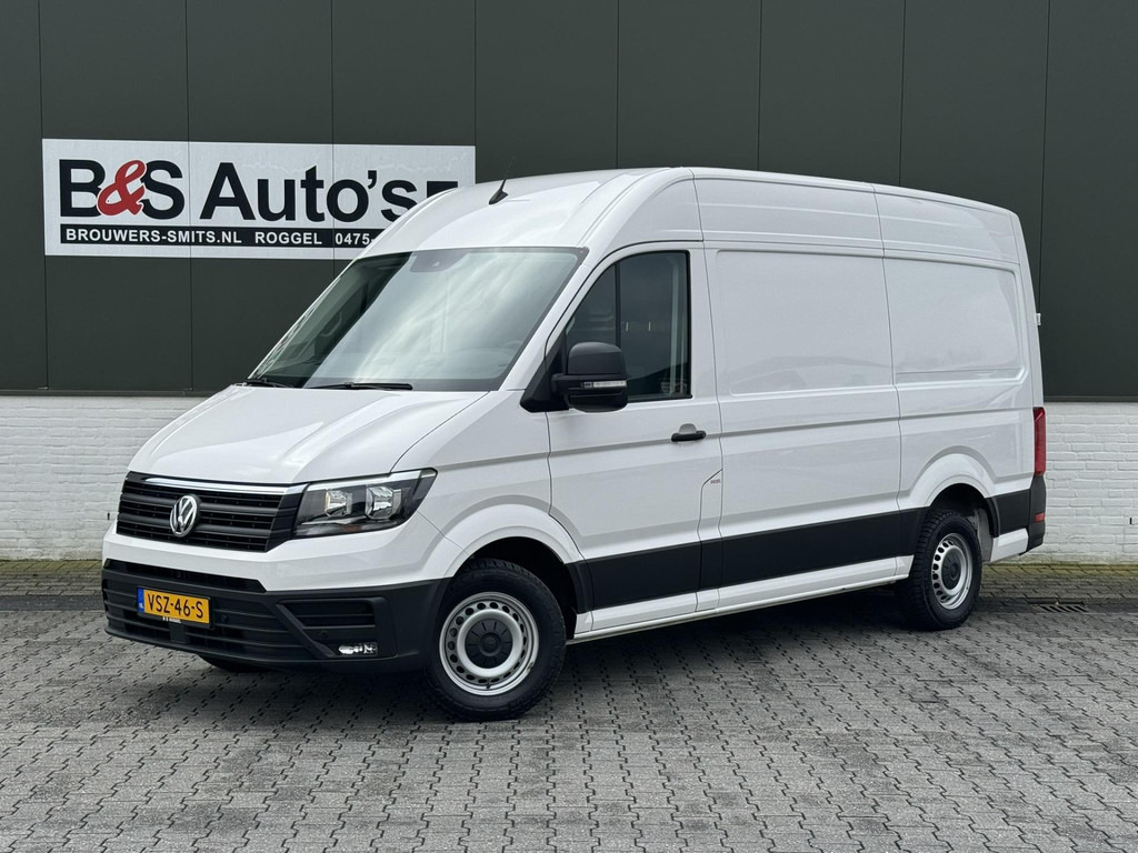 Volkswagen Crafter-30 2.0 TDI L3H3 Highline Topstaat! Trekhaak Carplay Cruise 4 Seizoenen banden Verwarmde voorruit Lat om Lat - Panel van: picture 1 Volkswagen Crafter-30 2.0 TDI L3H3 Highline Topstaat! Trekhaak Carplay Cruise 4 Seizoenen banden Verwarmde voorruit Lat om Lat - Panel van: picture 1