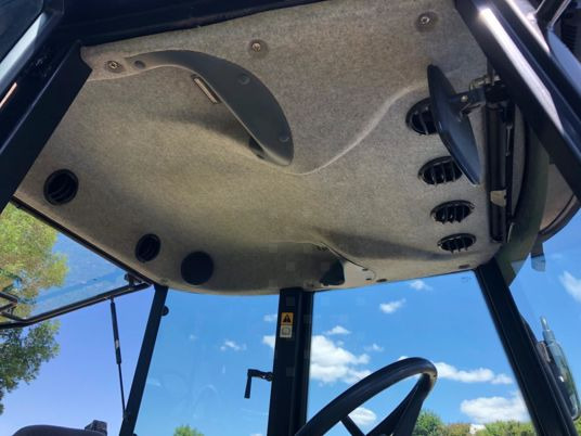 New Holland TD80D - Farm tractor: picture 4 New Holland TD80D - Farm tractor: picture 4