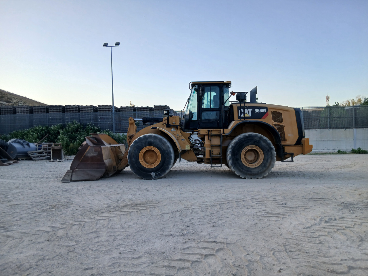 Caterpillar 966M - Construction machinery: picture 2 Caterpillar 966M - Construction machinery: picture 2