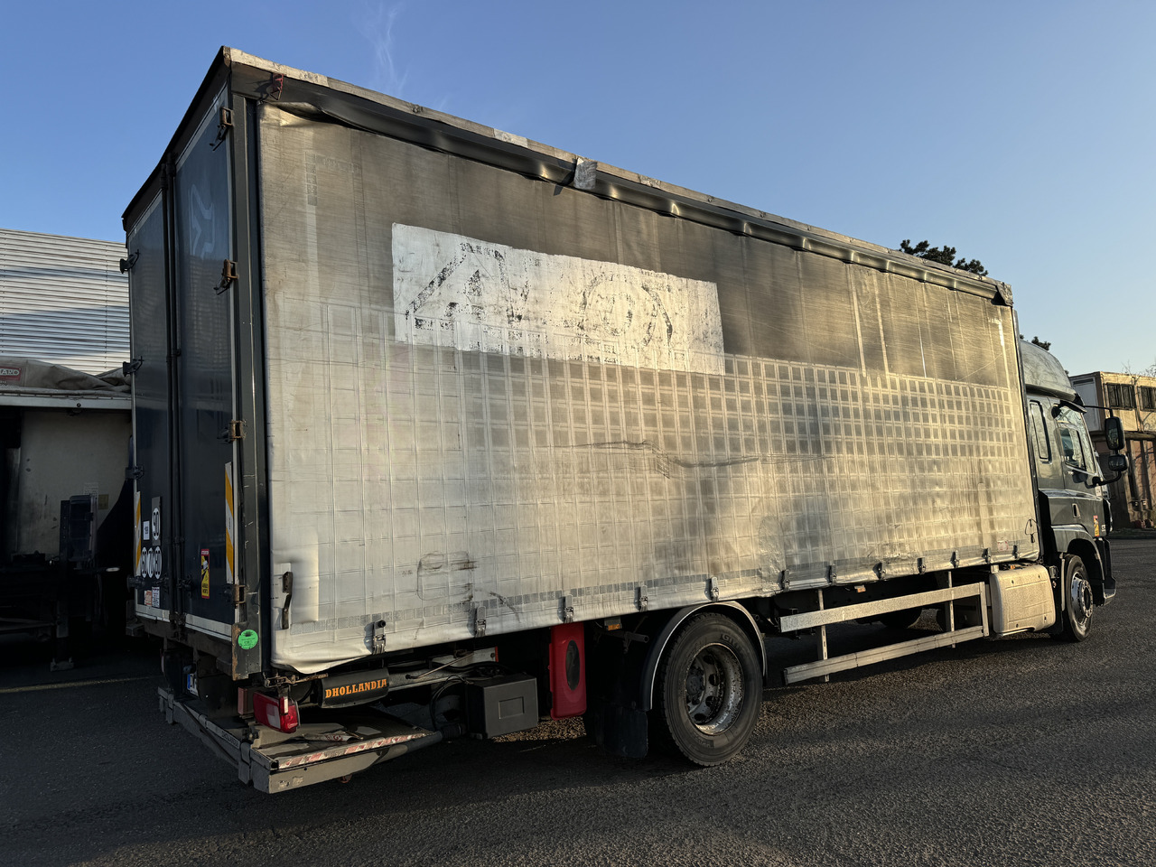 DAF Cf 330 - Curtainsider truck: picture 3 DAF Cf 330 - Curtainsider truck: picture 3