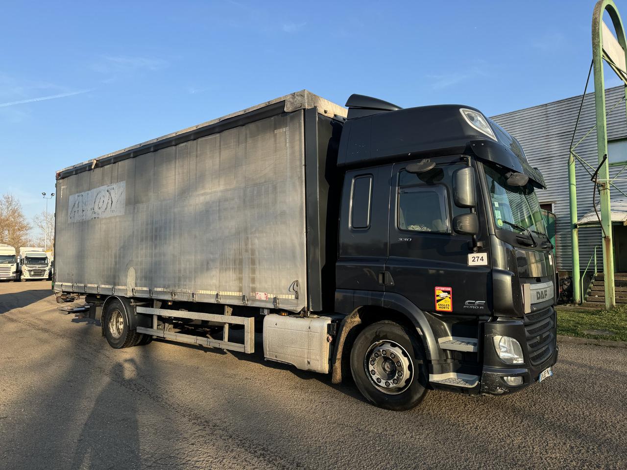 DAF Cf 330 - Curtainsider truck: picture 2 DAF Cf 330 - Curtainsider truck: picture 2