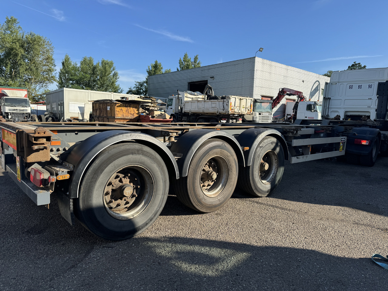VAN - Container transporter/ Swap body semi-trailer: picture 1 VAN - Container transporter/ Swap body semi-trailer: picture 1