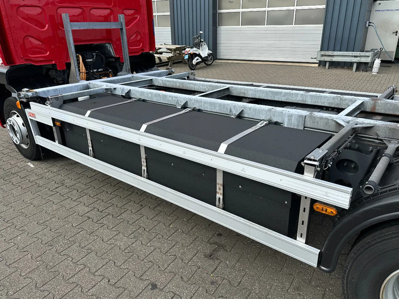 Container transporter/ Swap body truck, Electric truck DAF Hytruck C16E 4x2 BDF/ Volledig Elektrisch / Laadklep / Apk 07-2026!: picture 9