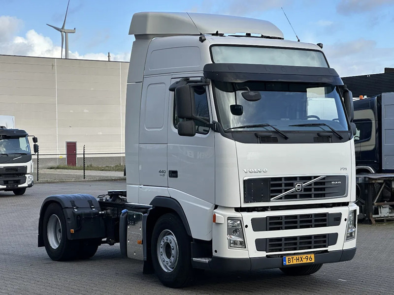 Volvo FH 440 4x2 Globe *425 Tkm* Euro 5 * NL-Truck* - Tractor unit: picture 2 Volvo FH 440 4x2 Globe *425 Tkm* Euro 5 * NL-Truck* - Tractor unit: picture 2