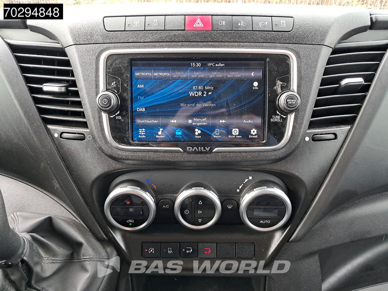 Iveco Daily 35C16 Automatik Ladebordwand 160PS Koffer Doppelbereifung Klima Kamera Euro6 20m3 A/C on lease Iveco Daily 35C16 Automatik Ladebordwand 160PS Koffer Doppelbereifung Klima Kamera Euro6 20m3 A/C: picture 18