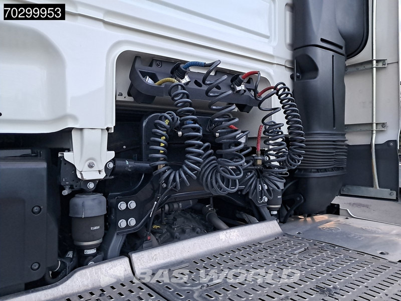 Tractor unit DAF XF 480 4X2 SSC Retarder 2xTanks ACC Standklima Euro 6: picture 13 Tractor unit DAF XF 480 4X2 SSC Retarder 2xTanks ACC Standklima Euro 6: picture 13