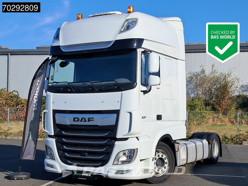Tractor unit DAF XF 530 4X2 Mega SSC Hebesattel Retarder 2xTanks ACC Standklima Euro 6: picture 1