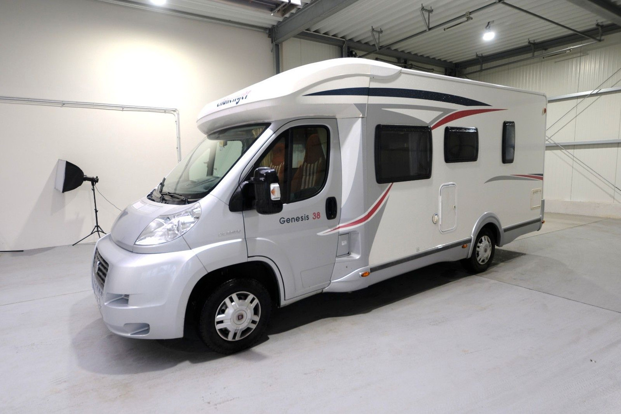 Challenger Genesis 38/1.Hand/Festbett/Klima/Markise/Finanz. - Semi-integrated motorhome: picture 2 Challenger Genesis 38/1.Hand/Festbett/Klima/Markise/Finanz. - Semi-integrated motorhome: picture 2