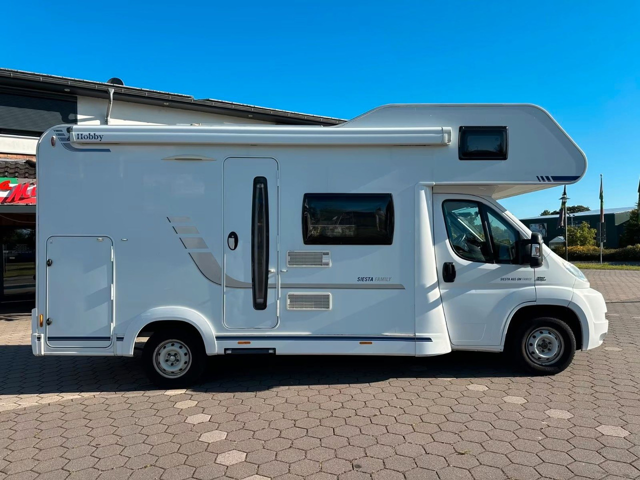 Hobby Siesta Family A 65 GM/Etagenbetten/Garage/Klima - Alcove motorhome: picture 3 Hobby Siesta Family A 65 GM/Etagenbetten/Garage/Klima - Alcove motorhome: picture 3
