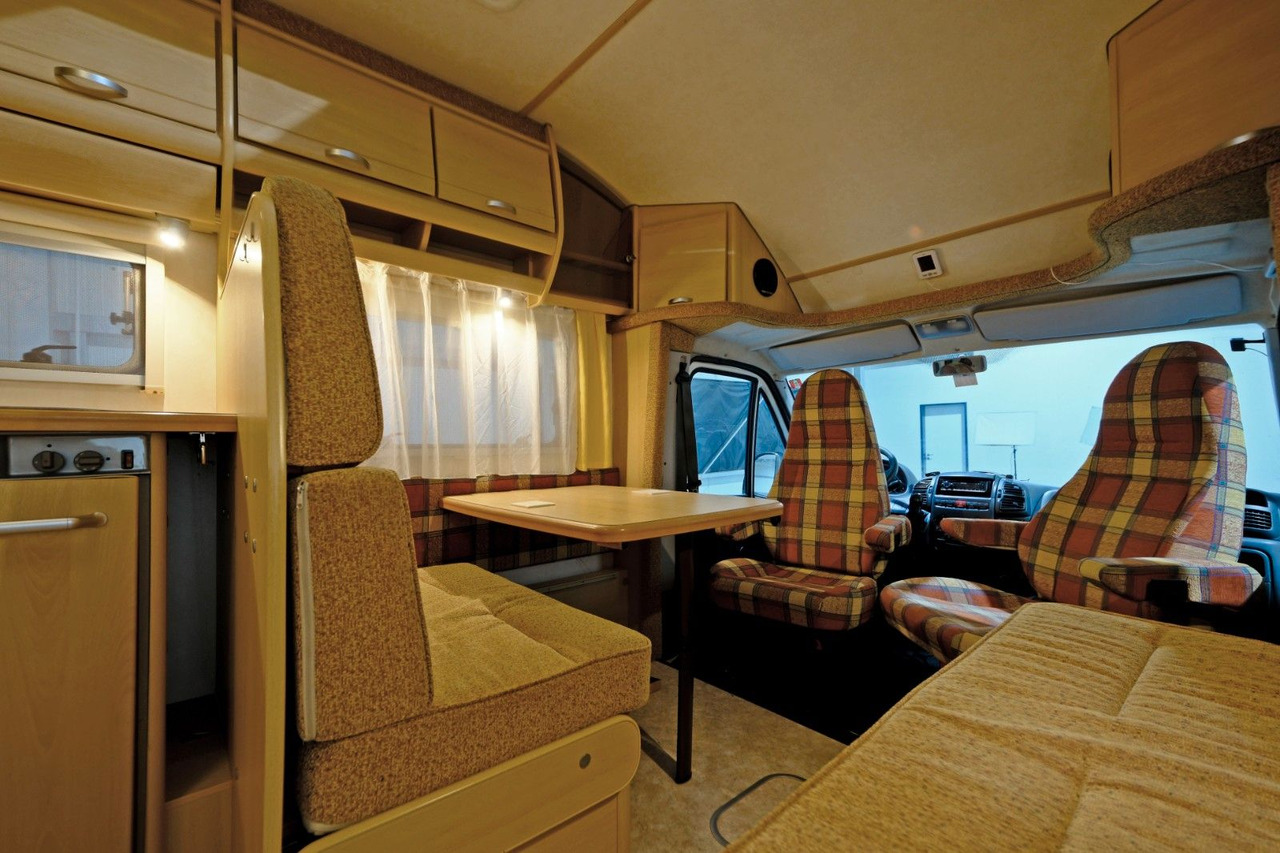 Semi-integrated motorhome TEC Rotec Ti 6750 / Festbett / Klima /DPF-Grün: picture 6