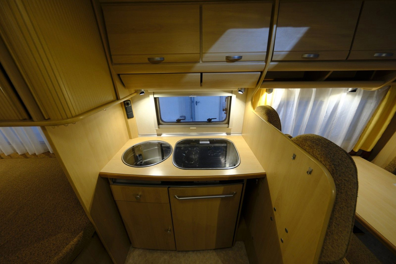 Semi-integrated motorhome TEC Rotec Ti 6750 / Festbett / Klima /DPF-Grün: picture 11
