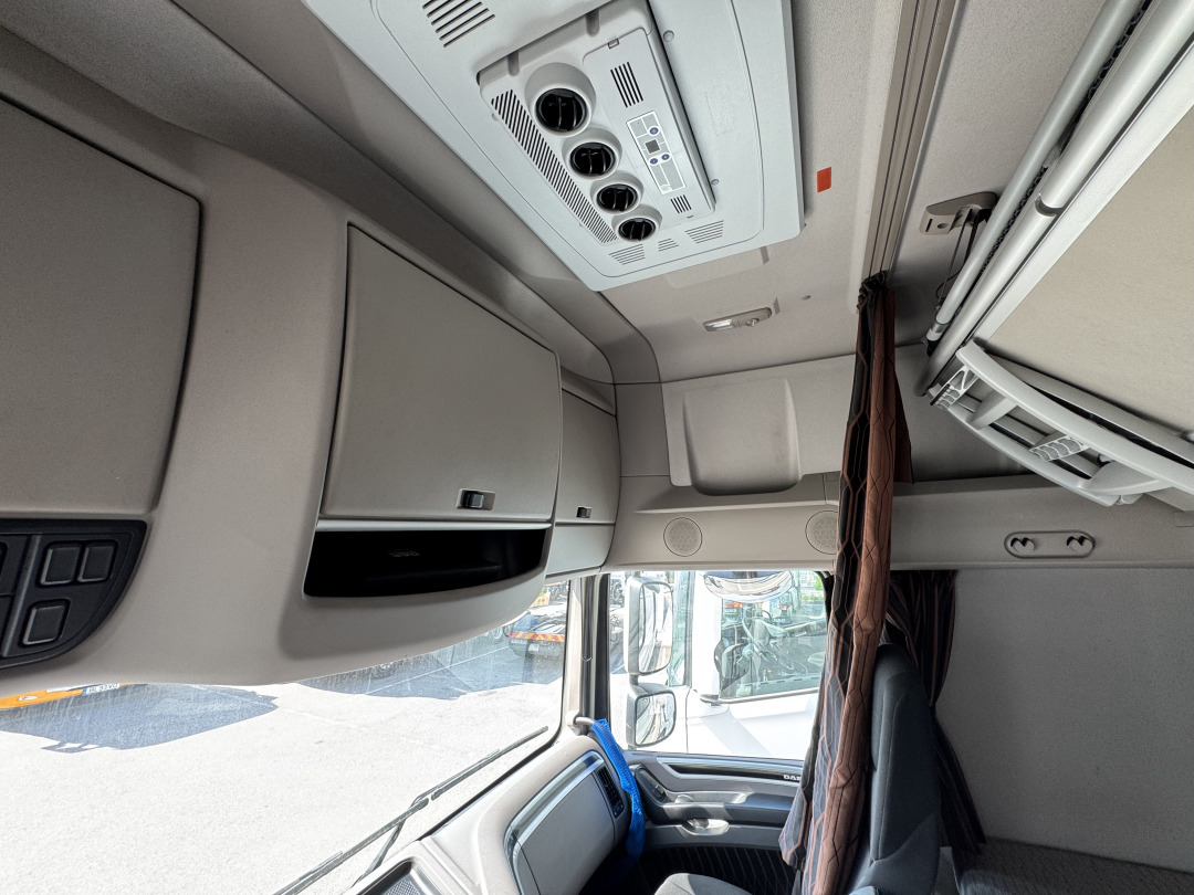 Tractor unit DAF XF 530 Super Space Cab: picture 7