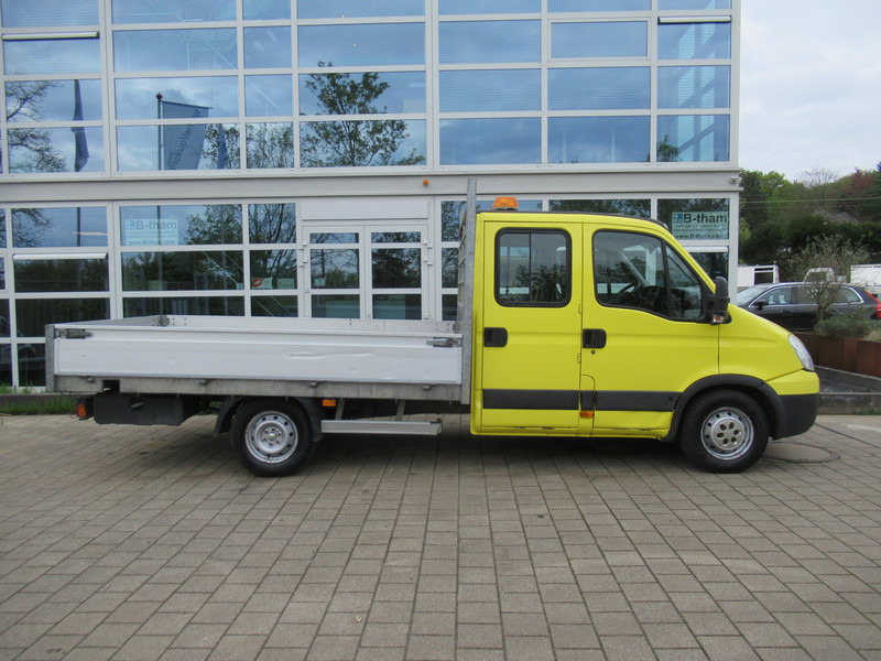Iveco Daily 35S14 3.0D 103KW EU5 375 DOKA Dubbelcabine - Flatbed van, Combi van: picture 2 Iveco Daily 35S14 3.0D 103KW EU5 375 DOKA Dubbelcabine - Flatbed van, Combi van: picture 2