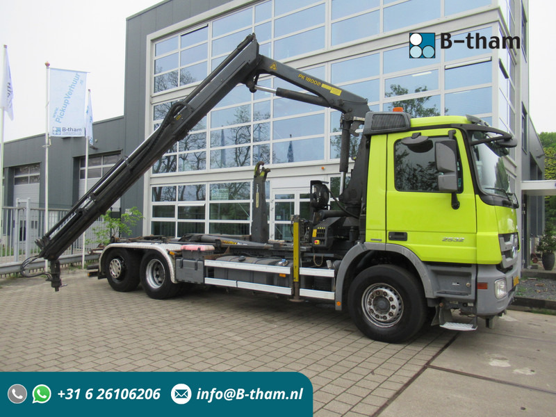 Mercedes-Benz Actros 2532 LTNLA 6X2 Hooklift + Crane, Haak - Kraan - Hook lift truck, Crane truck: picture 1 Mercedes-Benz Actros 2532 LTNLA 6X2 Hooklift + Crane, Haak - Kraan - Hook lift truck, Crane truck: picture 1