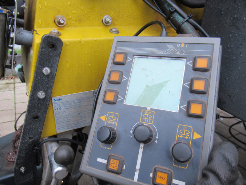 NIDO NIDO STRATOS B08L-15 AWALN-280 0,8M3 + 350 L. Zoutstrooier Salzstreuer Salzstreuer - Sand/ Salt spreader: picture 5 NIDO NIDO STRATOS B08L-15 AWALN-280 0,8M3 + 350 L. Zoutstrooier Salzstreuer Salzstreuer - Sand/ Salt spreader: picture 5