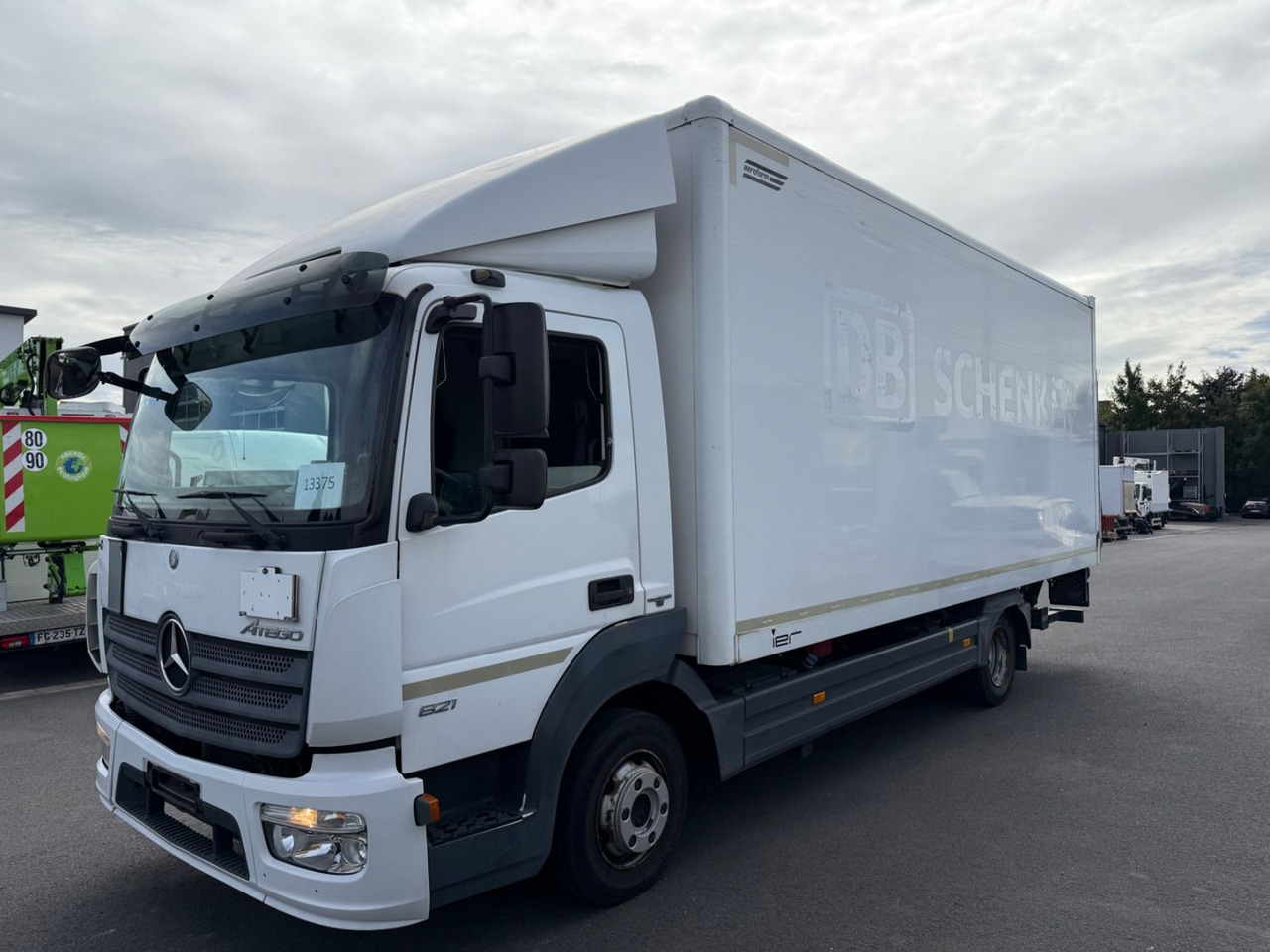 Mercedes-Benz Atego 3 4x2 821 4x2 LBW / Ahk. / Palfinger / 6m - Box van: picture 1 Mercedes-Benz Atego 3 4x2 821 4x2 LBW / Ahk. / Palfinger / 6m - Box van: picture 1