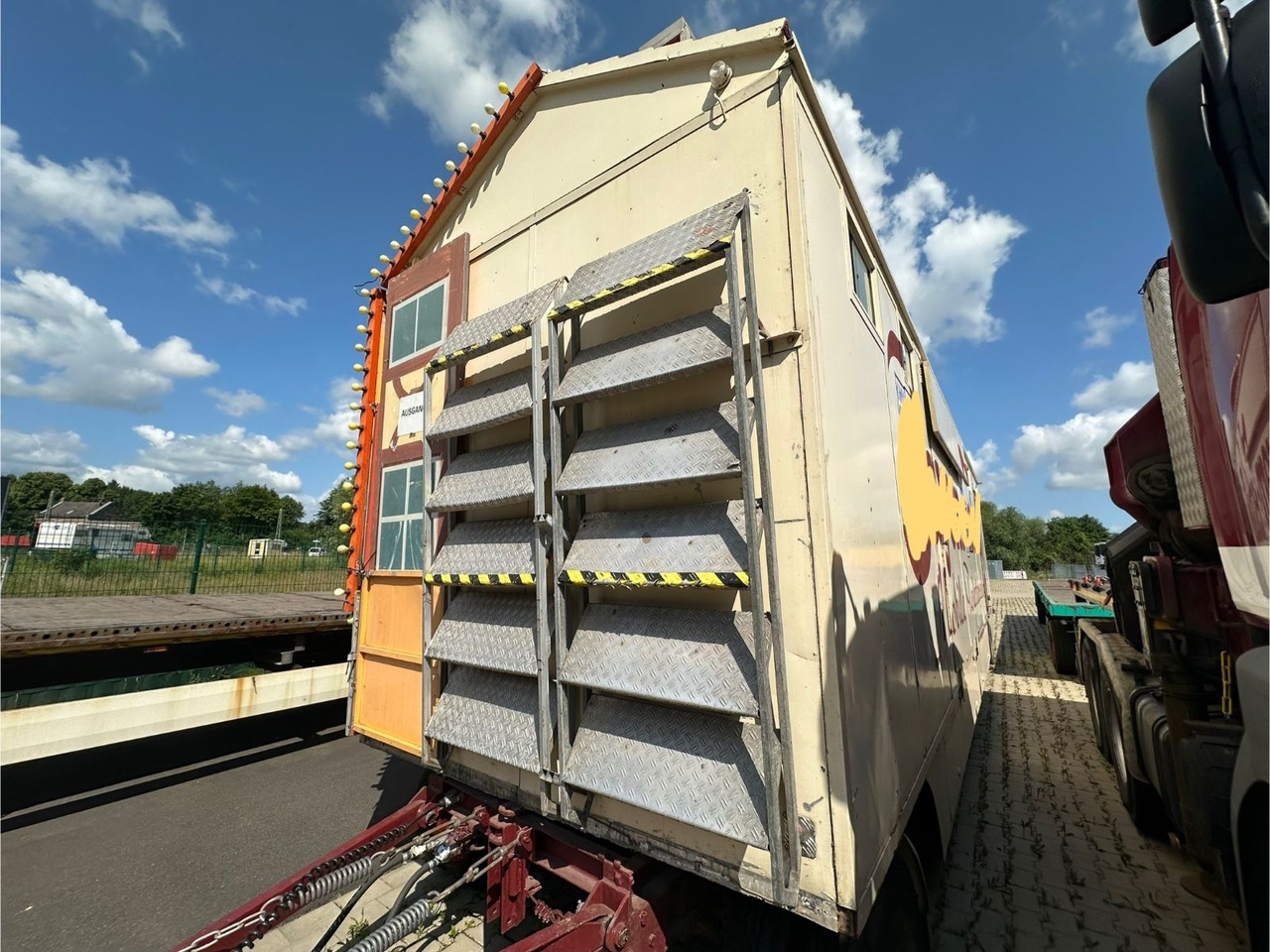 Soester Toilettenwagen 7xWC / Drehanlage - Trailer: picture 3 Soester Toilettenwagen 7xWC / Drehanlage - Trailer: picture 3