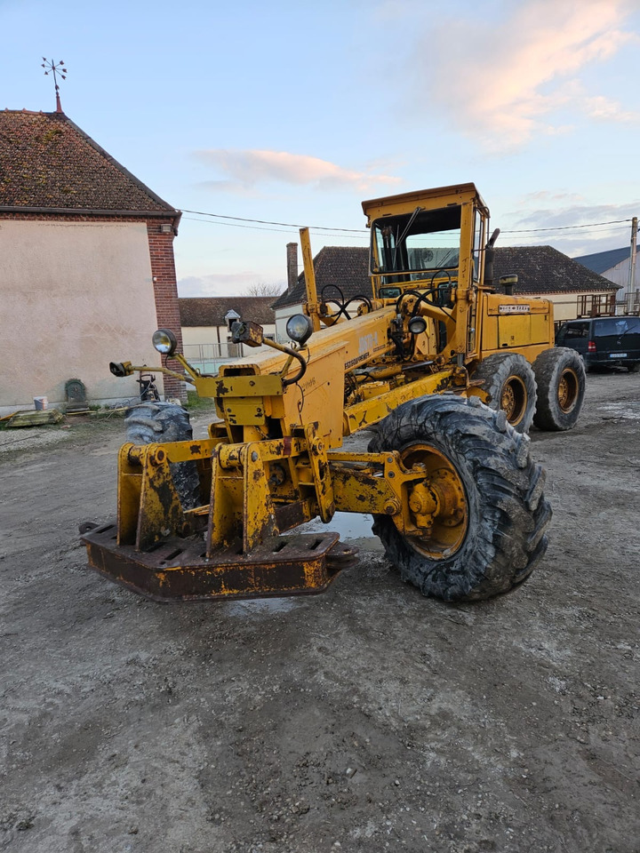 JOHN JD670-A - Grader: picture 5 JOHN JD670-A - Grader: picture 5