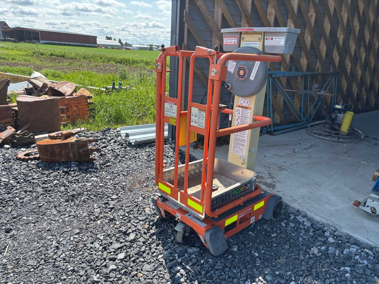 Aerial work platform JLG Ecolift 50 - Vertical mast lift: picture 1 Aerial work platform JLG Ecolift 50 - Vertical mast lift: picture 1