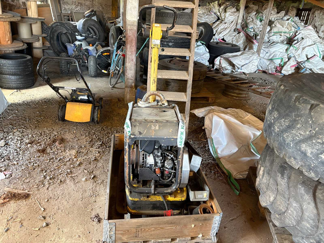 Compactor Wacker Neuson DPU 5045H - Vibratory plate: picture 2 Compactor Wacker Neuson DPU 5045H - Vibratory plate: picture 2
