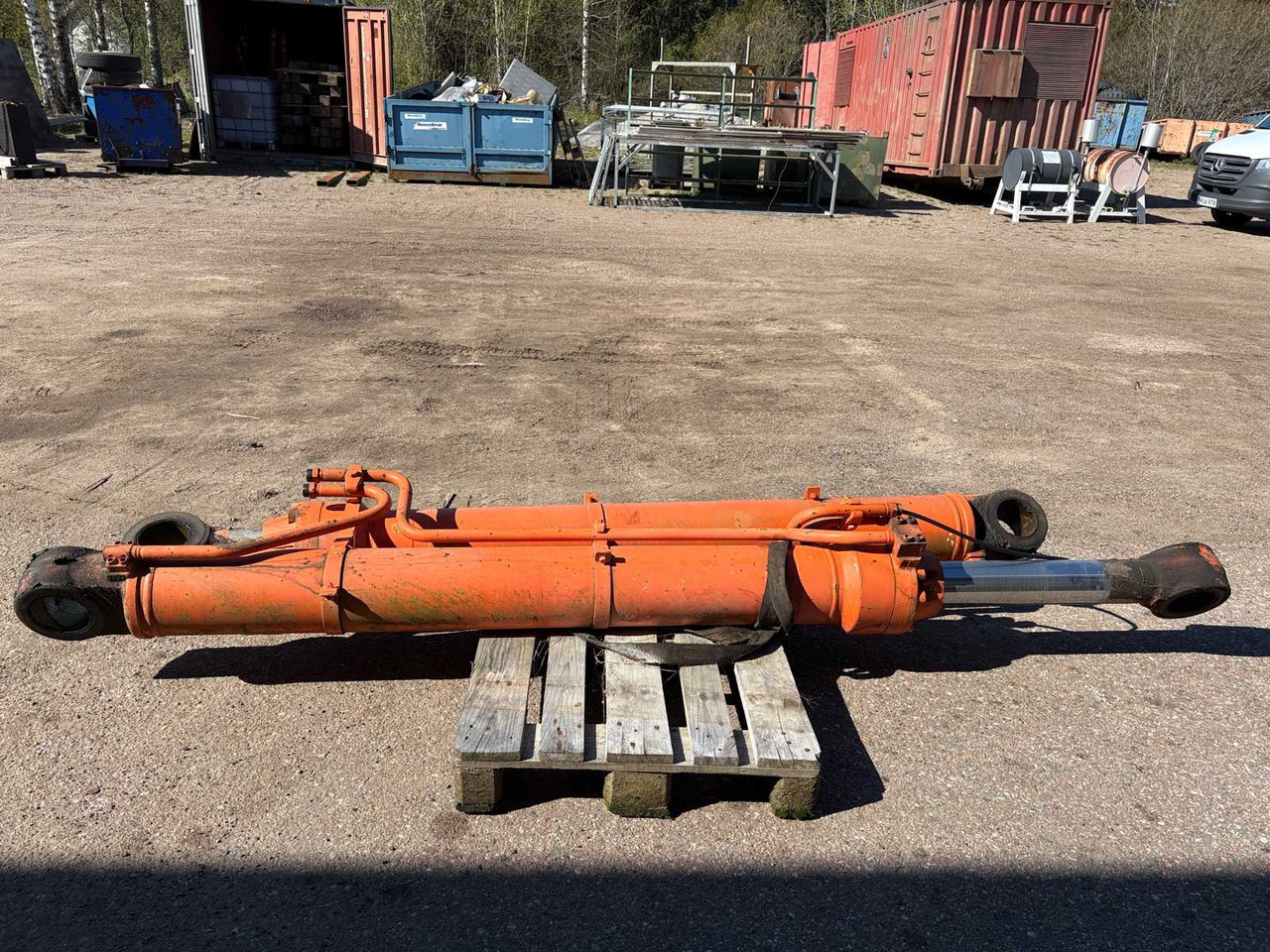 Hitachi ZX650 LHC Boom Cylinders 2 pcs - Hydraulic cylinder: picture 5 Hitachi ZX650 LHC Boom Cylinders 2 pcs - Hydraulic cylinder: picture 5