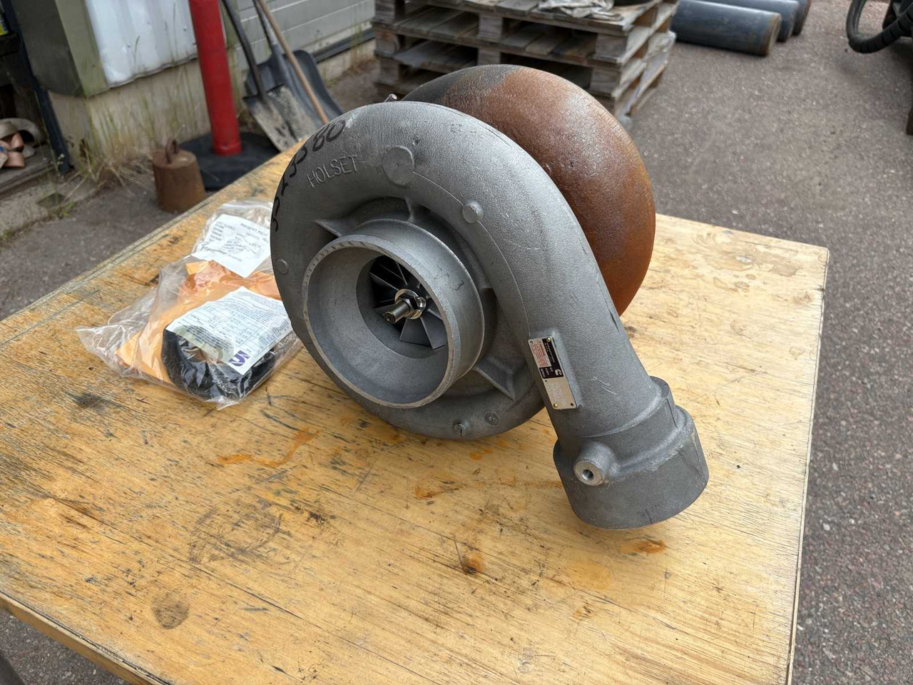 Industrial Turbo Holset HX80/HC5A - Turbo for Industrial equipment: picture 2 Industrial Turbo Holset HX80/HC5A - Turbo for Industrial equipment: picture 2