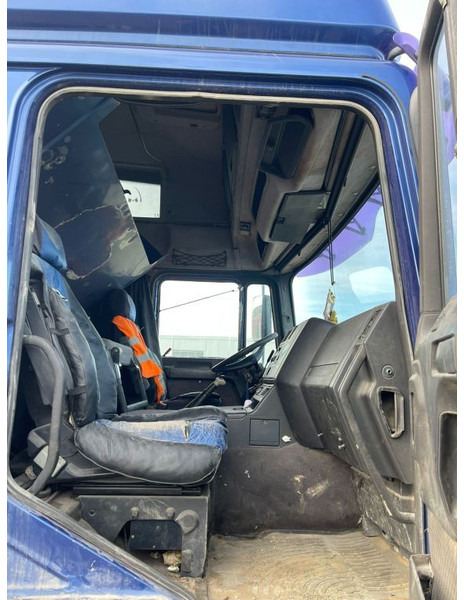 Tractor unit MAN 19.464 F2000: picture 8