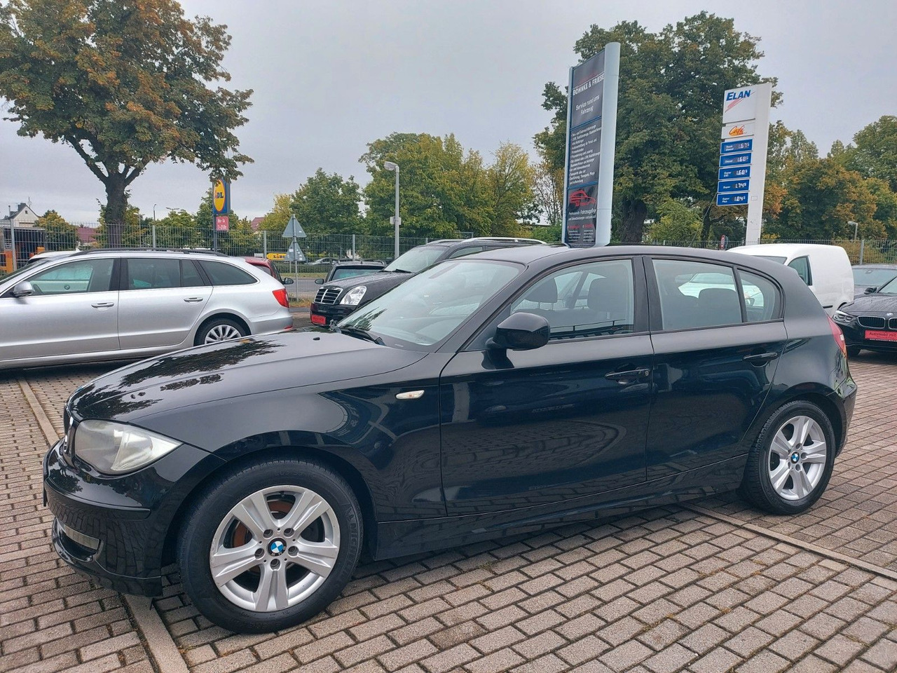 Sedan BMW 116 Baureihe 1 Lim. 116d Klima Sitzheizung: picture 9