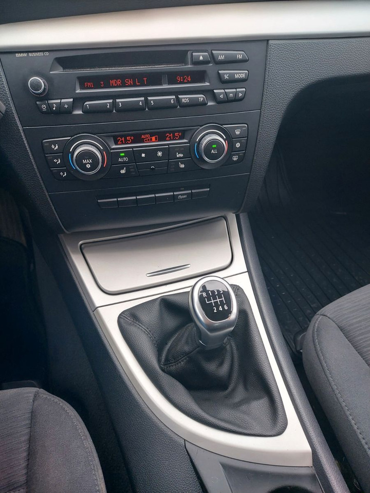 Sedan BMW 116 Baureihe 1 Lim. 116d Klima Sitzheizung: picture 14