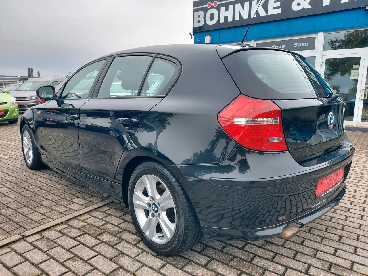 Sedan BMW 116 Baureihe 1 Lim. 116d Klima Sitzheizung: picture 8