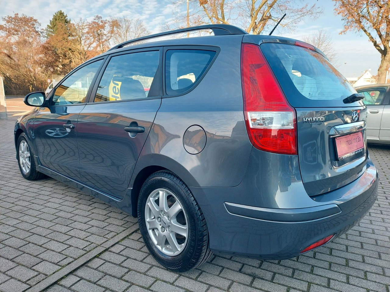 Hyundai i30 cw FIFA WM Edition Klima Sitzheizung - Station wagon: picture 4 Hyundai i30 cw FIFA WM Edition Klima Sitzheizung - Station wagon: picture 4