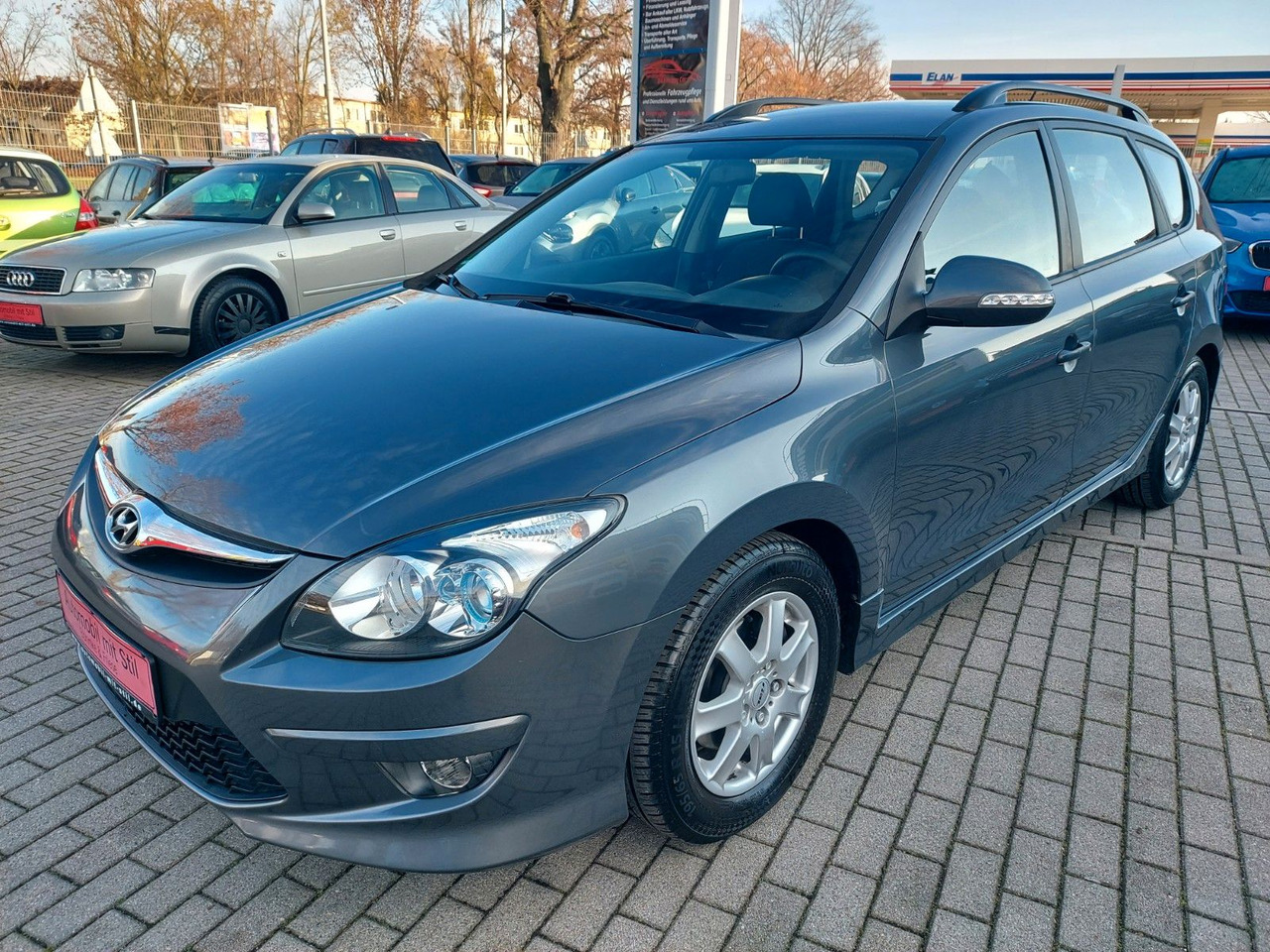 Hyundai i30 cw FIFA WM Edition Klima Sitzheizung - Station wagon: picture 3 Hyundai i30 cw FIFA WM Edition Klima Sitzheizung - Station wagon: picture 3